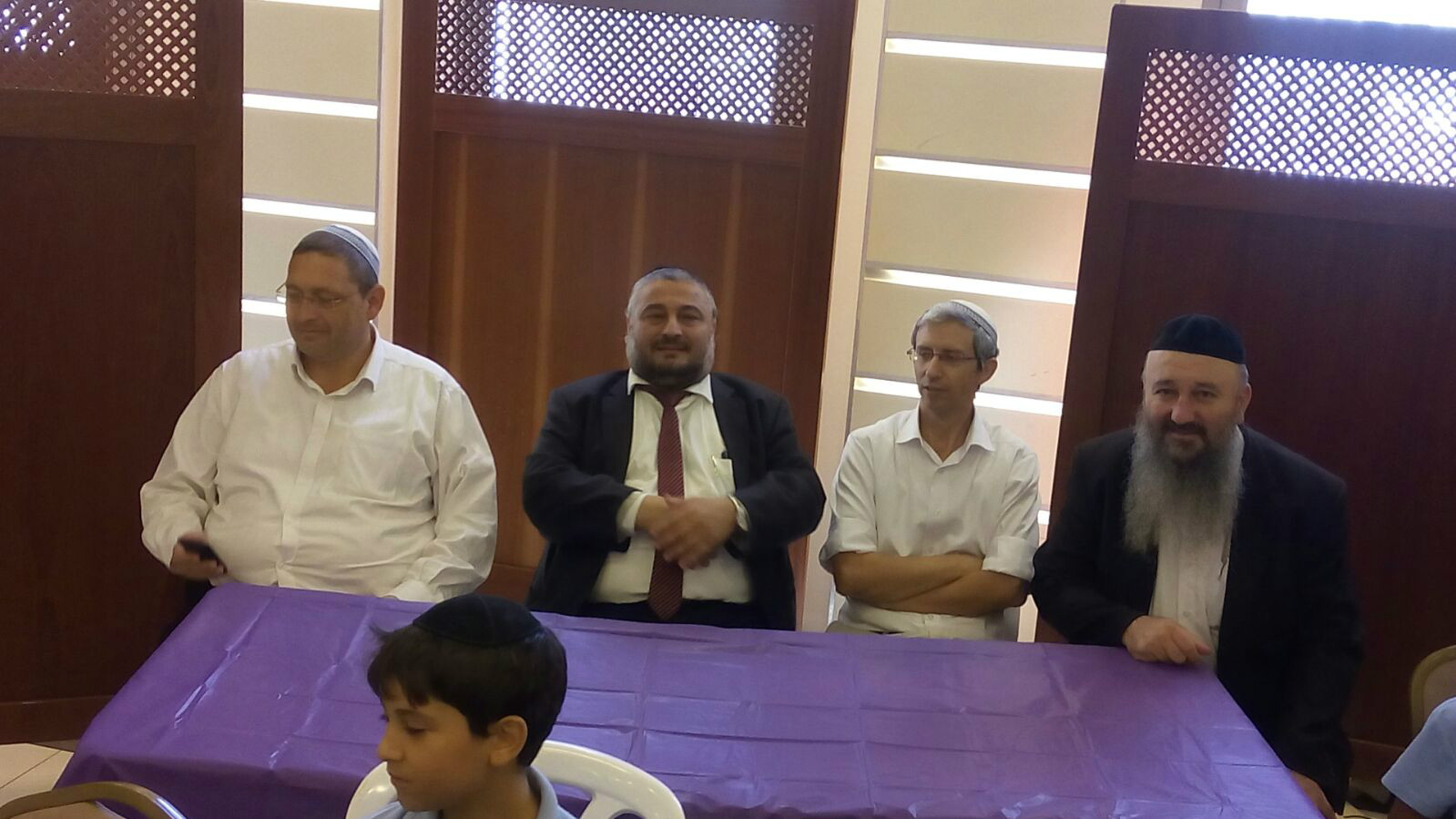 ראש העיר ונציגי משרד החינוך