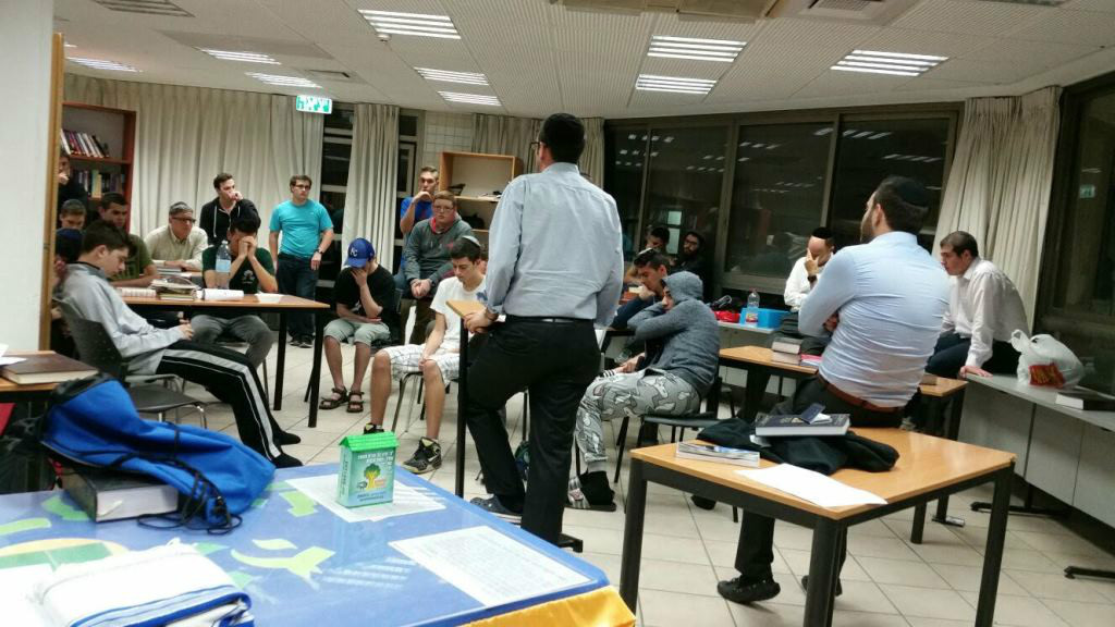 חבריו לספסל הלימודים עם היוודע דבר האסון הכבד